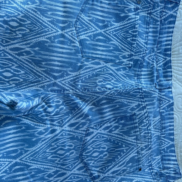 ✂️ Chicos Patterned Jeans sz16 - Picture 2 of 6
